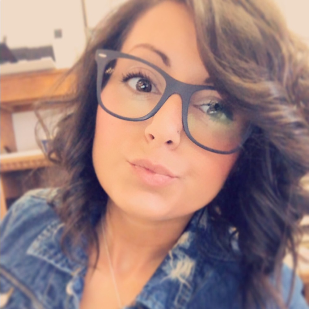 Meet your Posher, Nik 🌻